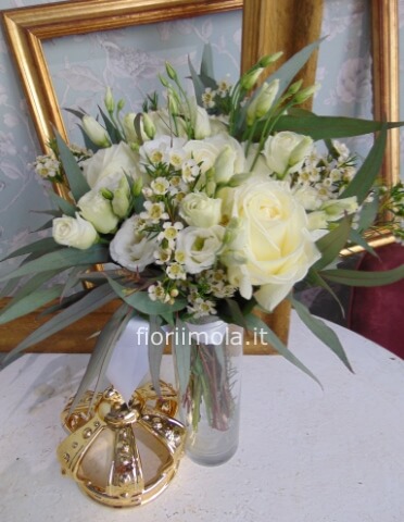 Bouquet di fiori misti bianchi