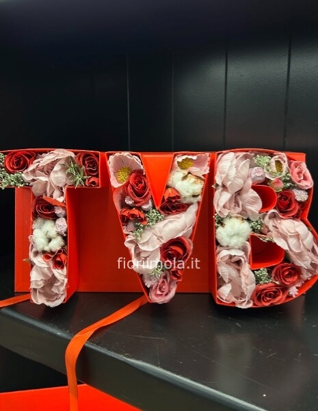 Scatola "TVB" con fiori secchi e stabilizzati